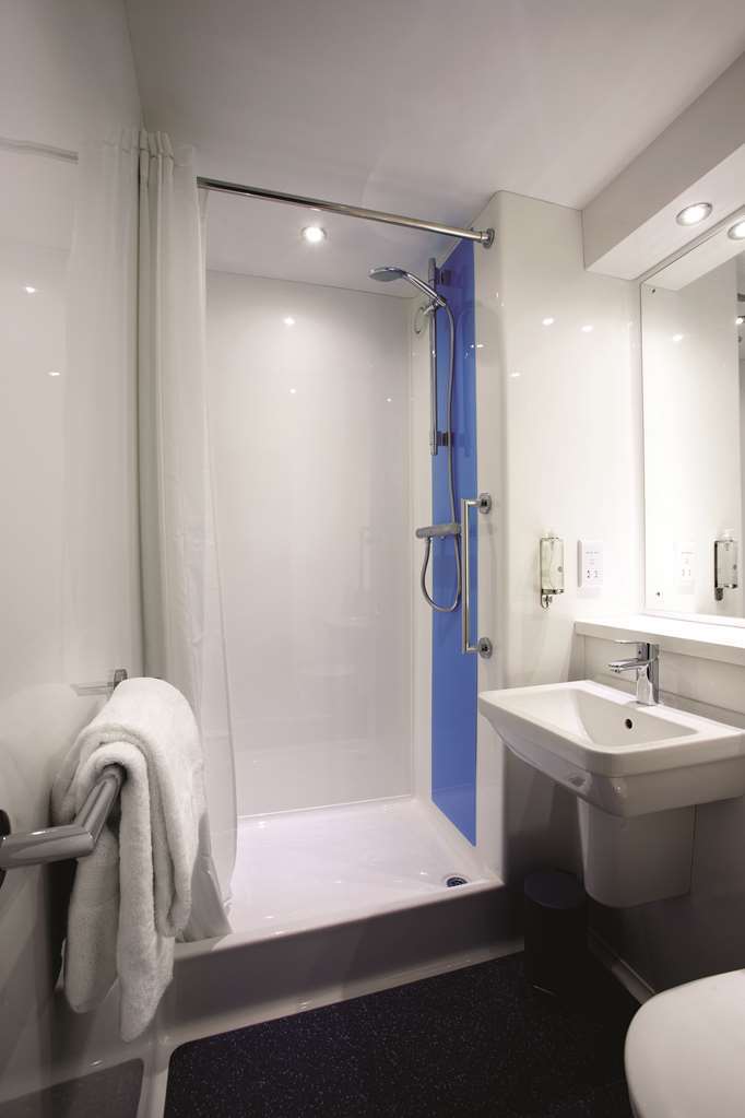 Travelodge Bracknell Central Номер фото
